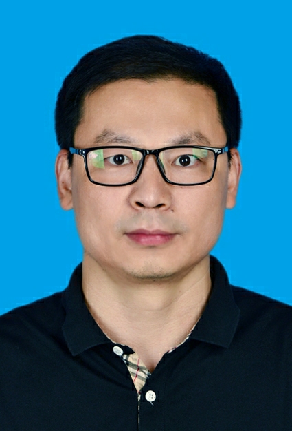 张德宁.jpg 张德宁.jpg